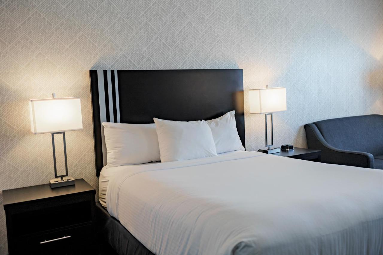 Park Inn By Radisson Edmonton Airport Ледюк Екстериор снимка