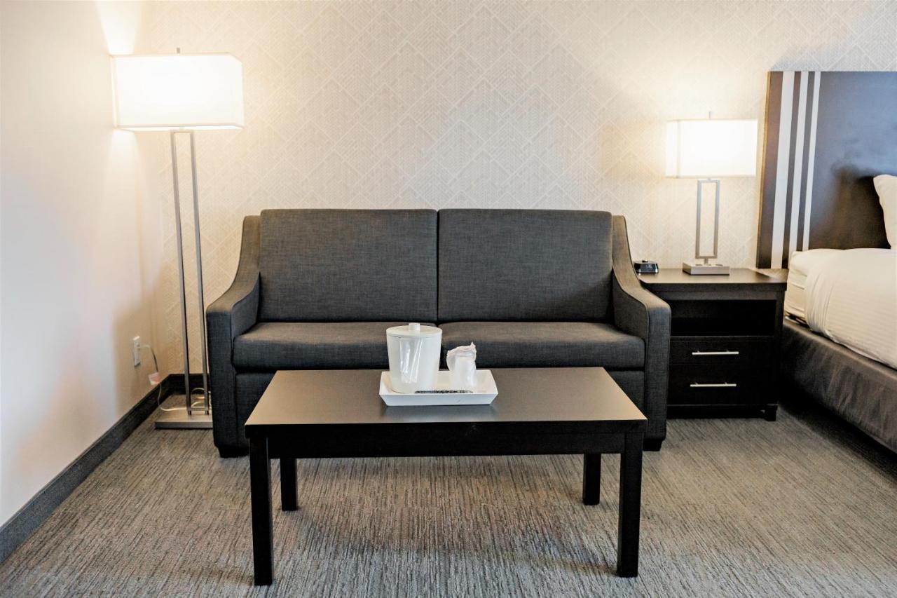Park Inn By Radisson Edmonton Airport Ледюк Екстериор снимка